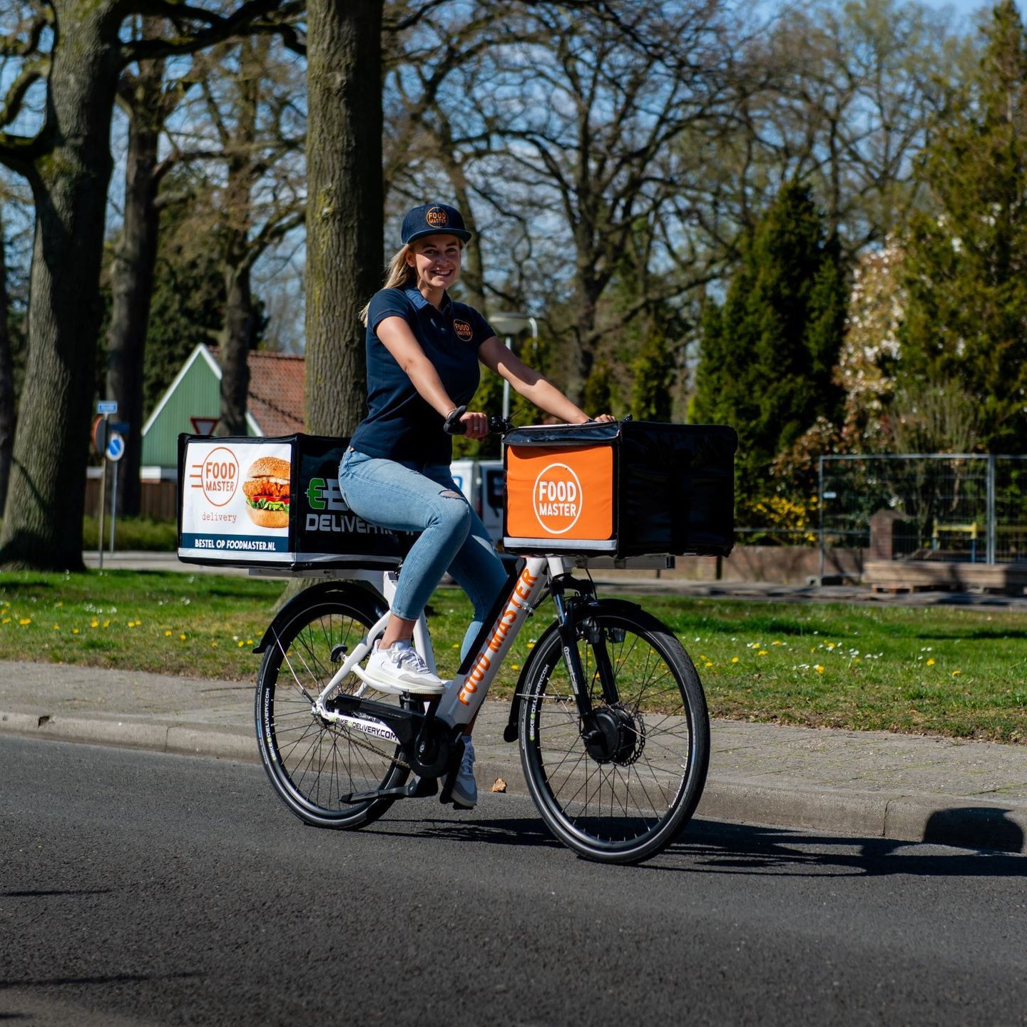Word de master in bezorgen bij Foodmaster. Als bezorger bij Foodmaster [[snackbar_naam]] bezorg je de lekkerste friet, snacks en burgers. Een vette bijbaan met veel vrijheid en flexibele werktijden.